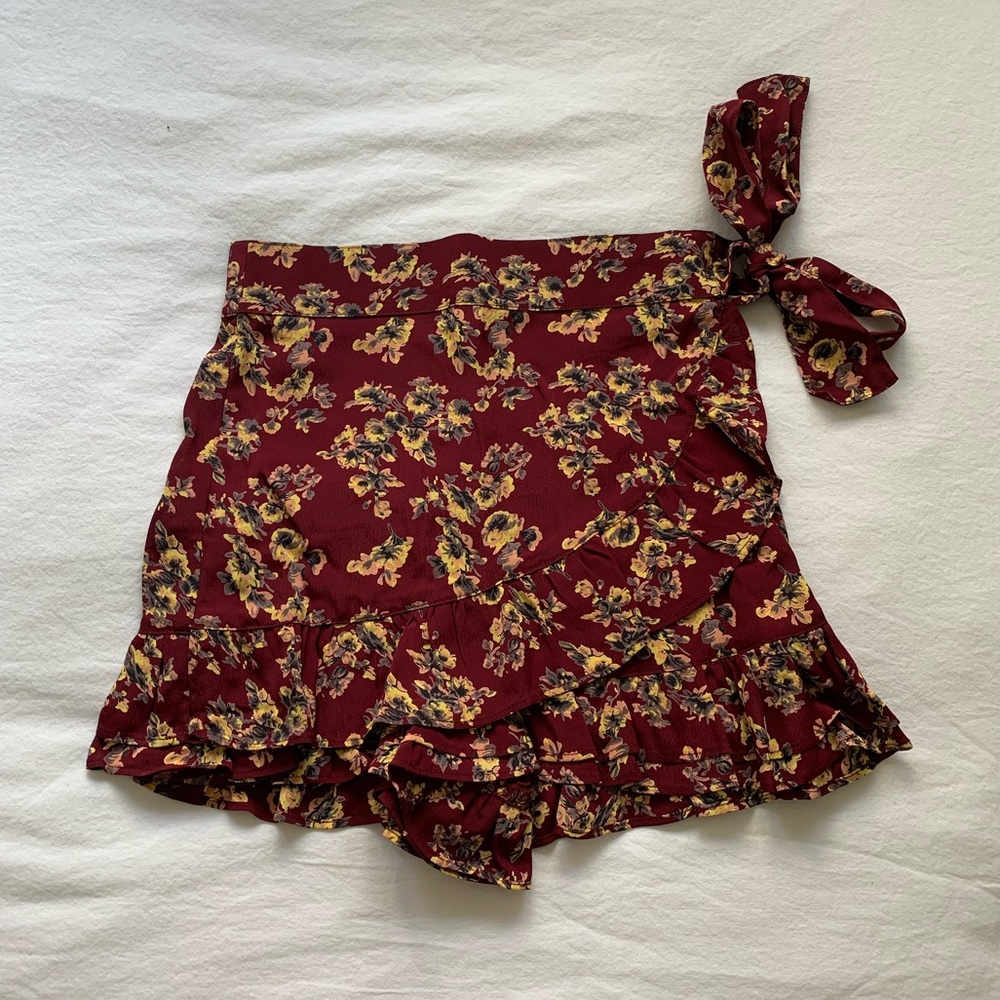 Blue Life Ruffle Short - Picture 3 of 5